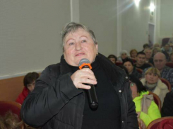 Петроввальцы первым делом спросили главу Камышинского района о питьевой воде