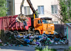 В Камышине власти организовали отгрузку одной из самых "эпичных" городских свалок мусора