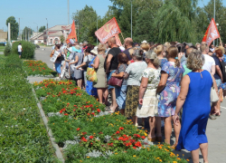 Депутаты Областной думы удивились, что их заставляют самораспуститься из-за пенсионной реформы, которая "не ущемляет прав граждан"
