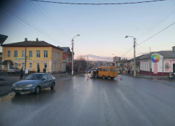 Полиция прокомментировала инцидент с маршруткой и двумя "Шевроле" на улице Пролетарской в Камышине