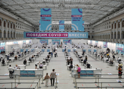 Первые 500 победителей лотереи среди вакцинированных от COVID получат по 100 тысяч рублей
