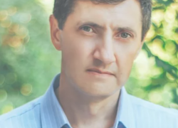 Потрясавший камышан своими литературными шедеврами Александр Лепещенко стал "главным библиотекарем" Волгоградской области