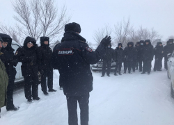 И. о. руководителя регионального управления СКР прибыл с рабочей поездкой в село Чухонастовка Камышинского района, но новостей в поисках пропавшей Айлиты нет