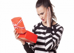 Топ-5 самых дурацких подарков женщине на Новый год