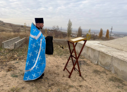 Волгоградцы вышли молиться за город и защищать его иконой от атак БПЛА