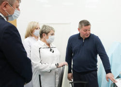 Андрей Бочаров взялся за женские консультации Волгоградской области