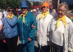 "Единая Россия" заплатила за услуги детского лагеря "Солнечный", где отдыхали 100 пенсионеров-ветеранов, "аж".. 8 тысяч рублей