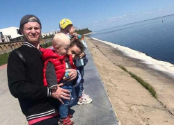 Артист театра и кино Вячеслав Чепурченко повел семью показывать родной Камышин