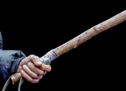 Разбойник вооружился палкой и явился в ломбард за "ювелиркой"