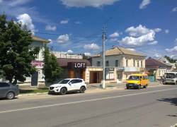 В Камышине чиновники успокаивают горожан, что лишили их маршрутки-"девятки" не навсегда