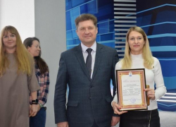 Из-за дороговизны бумаги в России начали останавливать выпуск печатных газет, но в Камышине на пиаре экономить не собираются