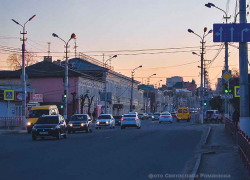 В Камышине в центре города росгвардейцы задержали воровку-рецидивистку, опустошившую кассу продуктового магазина