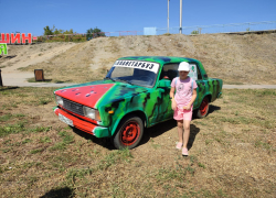 Стандартные и нестандартные фотозоны встречают гостей Арбузного фестиваля с утра в Камышине