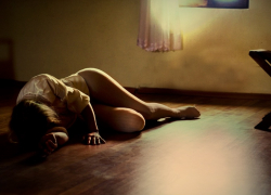 В Камышине изверг так избил 26-летнюю гражданскую жену, что та скончалась, а мучитель сам сообщил о трагедии в полицию