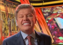 Администрация Камышина рекламирует сегодняшнюю, 6 октября, телеверсию Арбузного фестиваля на ЦТ