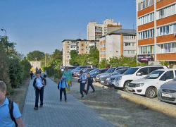 В Камышине собирают школьные принадлежности всем миром, а в Облдуме закупают подарки первоклассникам за бюджетный счет