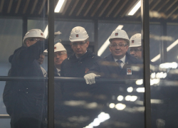 В Волгограде министра Максима Решетникова интересует производство стали и бытовой химии