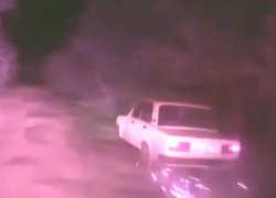 Волгоградского пьяного "шумахера" на "Жигулях" останавливали выстрелами в Саратовской области (ВИДЕО)