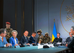 «Атомную бомбу будут передавать Киеву»: в Мадриде пройдет беспрецедентная по секретности встреча "коалиции желающих", -  "Блокнот - Россия"