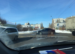 Фото с ДТП на пересечении улиц Стахановской и Калинина в Камышине выложили в соцсетях