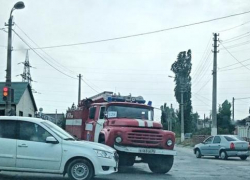 Полиция Камышина уточняет, что в столкновении пожарной машины и легкового автомобиля на перекрестке Гагарина - Базарова никто не пострадал