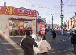 Меня так "обкурили" на улице, что я чуть не задохнулась! - камышанка