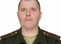 Село Верхняя Добринка в Камышинском районе простилось с 39-летним бойцом СВО Николаем Томарёвым