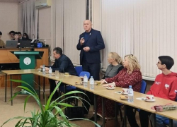 По какому случаю спикер Камышинской городской думы Владимир Пономарев пришел пить чай в политехнический колледж