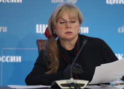 Глава ЦИК Элла Памфилова вынуждена была заявить, что нарастает число жалоб о принуждении россиян голосовать по поправкам в Конституцию