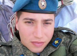 «Гроб был закрытый»: родные и друзья простились с погибшим на Украине спецназовцем Александром Грушевым из Быковского района