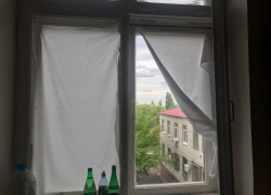 В Камышине пациентов ни по каким вопросам не соединяют с главврачом инфекционного госпиталя, - камышанка