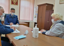 Суды с КПК "Честь", дороги, "хитрости" администрации Камышина и УК: с чем пришли камышане на прием к прокурору Волгоградской области 
