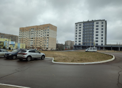 Администрация Камышина хочет слегка "реабилитироваться" в плане сдачи нового жилья завершением наполовину дома в 5-м микрорайоне к концу года
