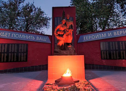 На планерке в администрации Камышина объявили о ремонте мемориала Братских захоронений и строительстве еще одной электрозаправки