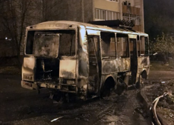 В Камышине возбуждено уголовное дело по факту поджога автобусов на охраняемой стоянке на улице Маресьева 