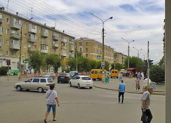 В Камышине оперативники задержали вымогателя, спьяну исхлеставшего по лицу знакомого с требованием 100 тысяч