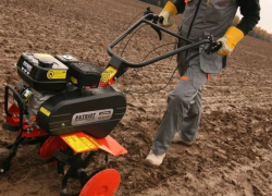 Проходимец повадился подлавливать трудолюбивых камышан на мошеннической торговле культиваторами