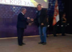 Глава Камышинского района Алексей Самсонов приехал поздравить с профессиональным праздником командиров и солдат бригады РХБЗ