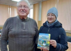Таловской сельской библиотеке подарили книгу о родном селе Таловка Камышинского района