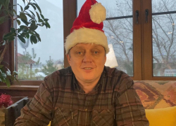 "Цените своих близких": главред Олег Пахолков поздравил читателей "Блокнота" с наступающим Новым годом (ВИДЕО)