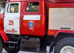 В Камышине пожарные за считанные минуты потушили пожар в гараже