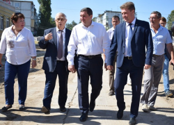 Волгоградский губернатор выгнал чиновников на работу в майские праздники, - "Блокнот Волгограда"