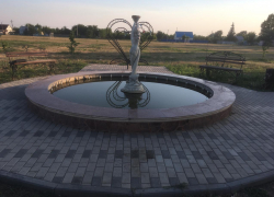 Шок: 9-летняя девочка погибла в фонтане в сельском парке из-за кепки