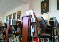 Библиотеки Камышина в этом году не купили ни одной новой книги, но продолжают "гнать" сногсшибательную статистику по читателям