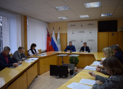 В Камышине чиновники и силовики собрались поговорить о коррупции и пришли к выводу, что она сократилась на 3 процента