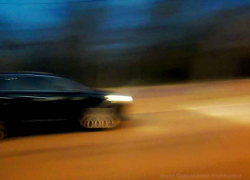 Полиция Камышина ищет фигуранта ДТП, сбежавшего после "встречи" с забором и опорой ЛЭП