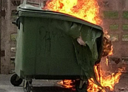 В выходные в поселке Госстанции Камышинского района сгорел дом, а в Камышине - мусорные контейнеры