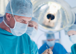 Заключен под стражу камышанин, нанесший смертельную травму законной супруге, которую не смогли спасти врачи