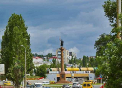 В праймериз "Единой России" по Камышинскому избирательному округу победили соискатели-миллионеры