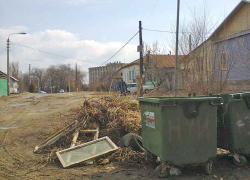 Депутаты Камышинской городской думы озаботились погрузкой и вывозом накопившегося мусора, но к чему пришли - неизвестно
